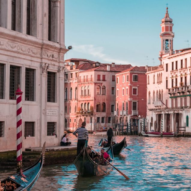 tour in gondola a venezia